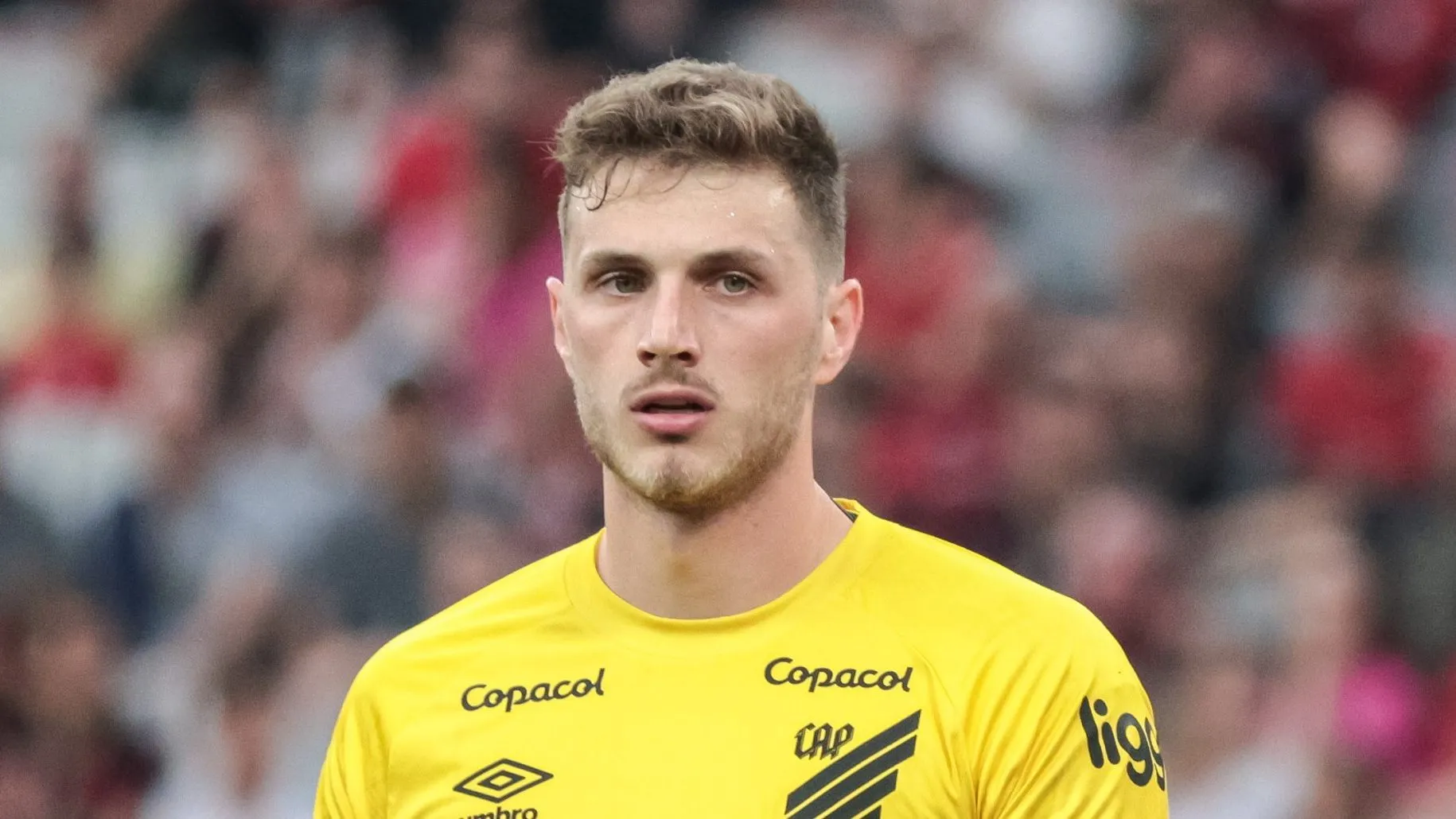 Bento deixou o Furacão. Foto: Robson Mafra/AGIF