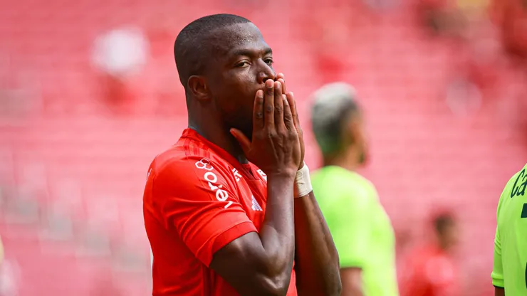 Enner Valencia jogador do Internacional lamenta durante partida contra o Ypiranga no estadio Beira-Rio pelo campeonato Gaucho 2024. Centroavante pode estar de saída
