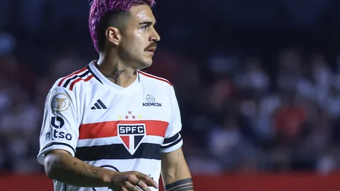 Gabriel Neves durante clássico contra o Corinthians no Brasileirão 2023.