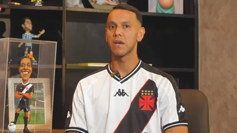 Souza durante anúncio no Vasco. Foto: Reprodução Vasco TV