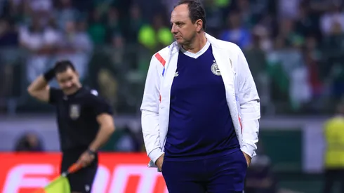 Rogério Ceni tem problemas para montar a equipe – Foto: Marcello Zambrana/AGIF