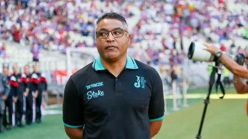 Roger Machado vem sendo desejado pela diretoria do Inter – Foto: Baggio Rodrigues/AGIF