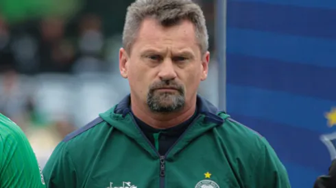 Fábio Matias durante confronto contra o Paysandu na Série B.