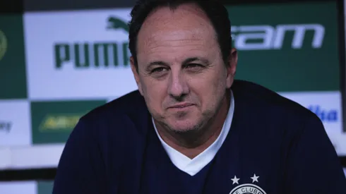 Rogerio Ceni durante partida contra o Palmeiras pelo campeonato Brasileiro A (Imagem: Ettore Chiereguini/AGIF)