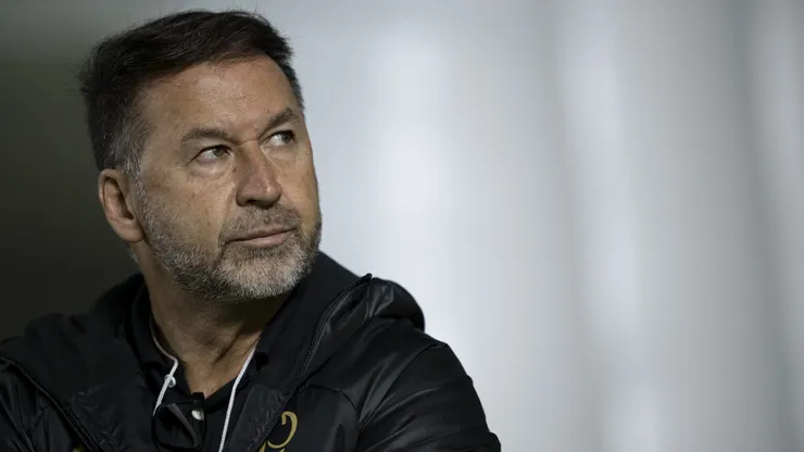 Augusto Melo presidente do Corinthians em partida contra o Vasco no Brasileirão (Imagem: Jorge Rodrigues/AGIF)