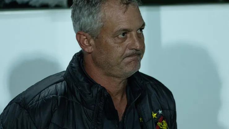 Lisca quando era técnico do Sport durante partida contra o Operário no estádio Germano Krüger pelo campeonato Brasileiro B 2022. Foto: Joao Vitor Rezende Borba/AGIF