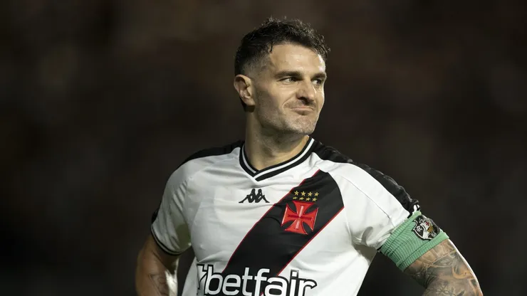 Vegetti jogador do Vasco durante partida contra o Botafogo no estadio Sao Januario pelo campeonato Brasileiro A 2024. Foto: Jorge Rodrigues/AGIF