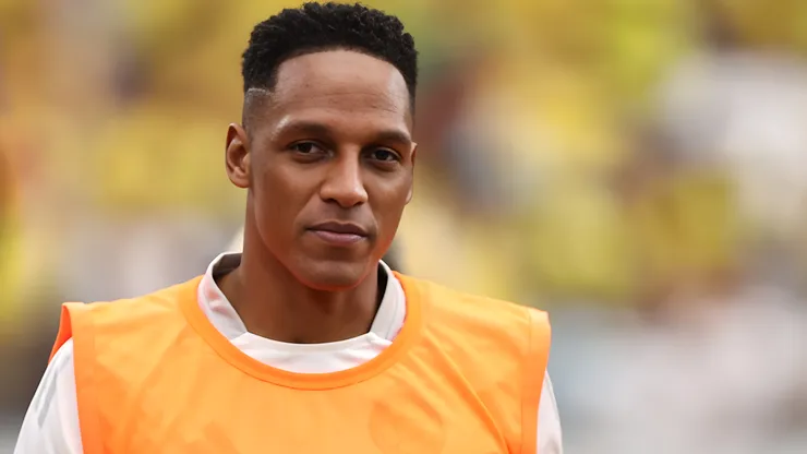 Yerry Mina of Colombia looks on during the CONMEBOL Copa America 2024 Group D match between Colombia and Costa Rica at State Farm Stadium on June 28, 2024 in Glendale, Arizona. Zagueiro é cogitado pela torcida do time carioca
