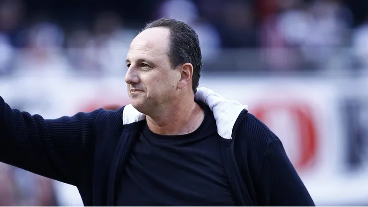 Rogério Ceni ganha 'reforço' contra o corinthians