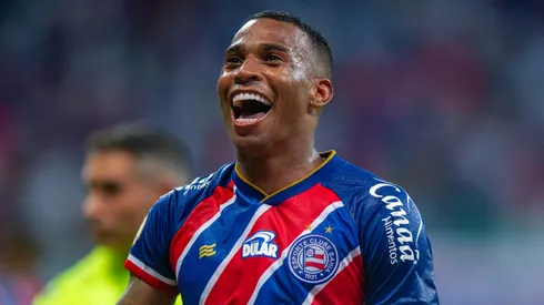 Jean Lucas jogador do Bahia comemora seu gol com jogadores do seu time durante partida contra o Fortaleza no estádio Arena Fonte Nova pelo campeonato Brasileiro A 2024. Foto: Jhony Pinho/AGIF