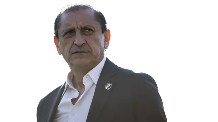 Ramón Díaz durante confronto contra o Criciúma no Brasileirão 2024.