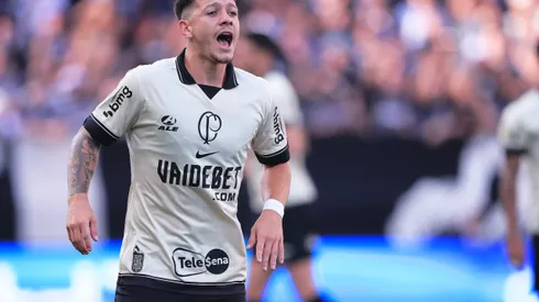 Rodrigo Garro durante confronto contra o Santo André no Campeonato Paulista 2024.