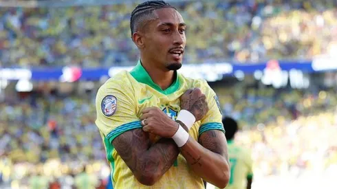 Raphinha em partida pela Seleção Brasileira – Foto: Rafael Ribeiro/CBF