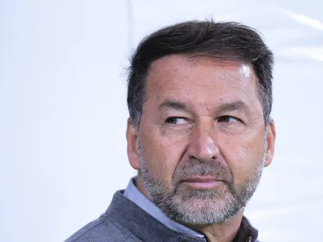 Melo toma decisão sobre chegada de treinador argentino ao Corinthians