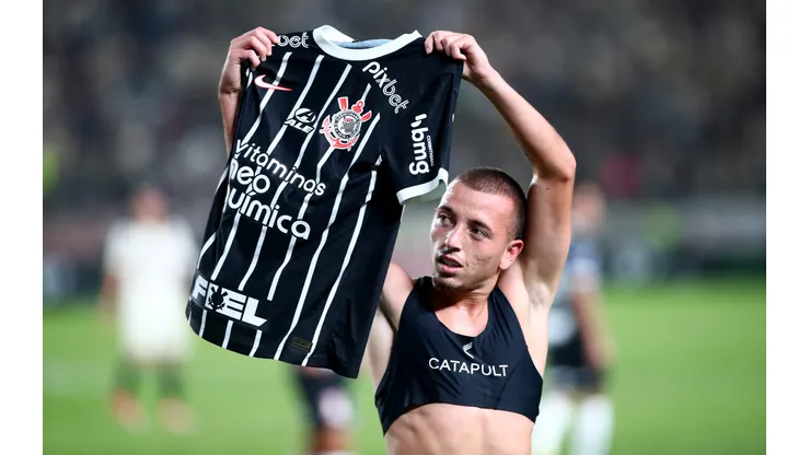 Ryan durante confronto contra o Universitario na Copa Sul-Americana 2023.