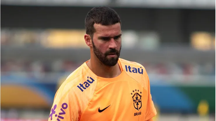 Alisson vira assunto na Seleção Brasileira.