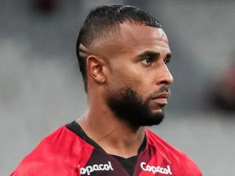 Athletico-PR toma decisão sobre Alex Santana antes do Brasileirão