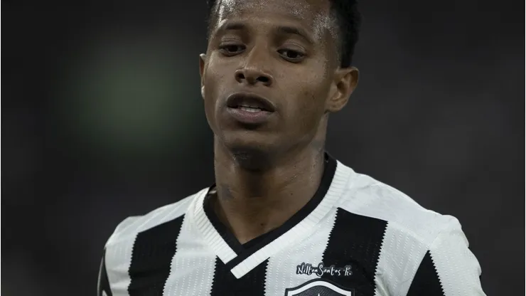 Tchê Tchê jogador do Botafogo durante partida contra o Athletico-PR no estadio Engenhao pelo campeonato Brasileiro A 2024.
