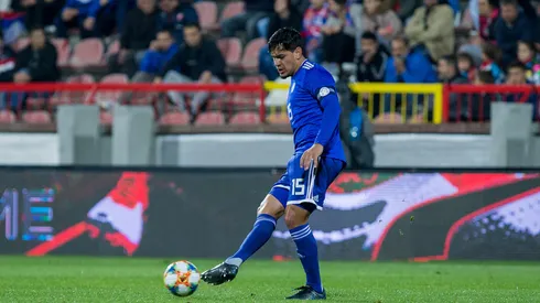 Zagueiro Gómez em jogo pela seleção paraguaia (Nikola Krstic / Alamy Stock Photo)