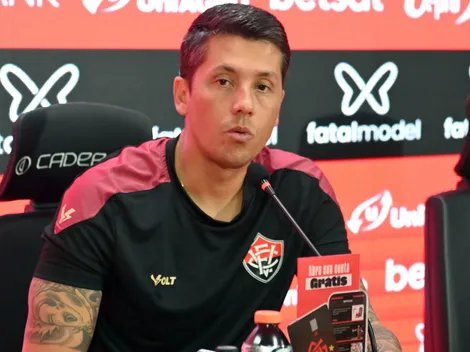 Vitória surpreende a todos e pode fechar com atacante ex-Bahia