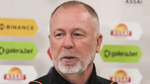 Mano Menezes tecnico do Internacional durante entrevista antes da partida contra o Coritiba no estadio Couto Pereira pelo campeonato BRASILEIRO A 2023. Treinador deve ir para o Fluminense.