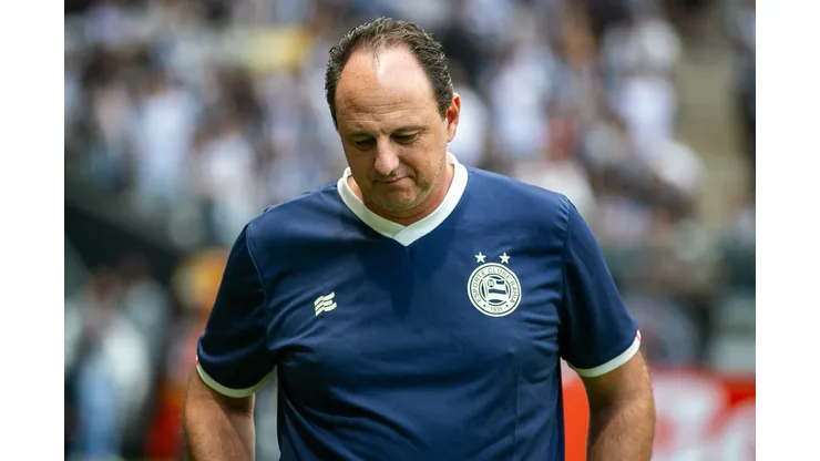 Rogério Ceni durante confronto contra o Atlético-MG no Brasileirão 2024.