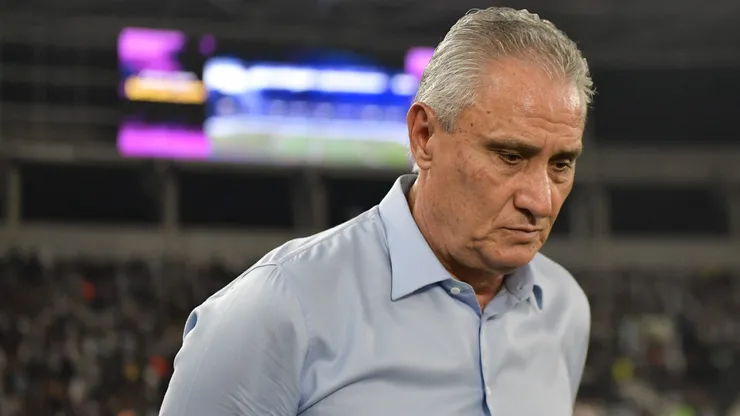 Tite durante confronto contra o Botafogo no Campeonato Brasileiro de 2024.