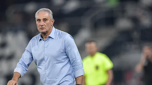 Tite vem passando por problemas para montar a equipe – Foto: Thiago Ribeiro/AGIF
