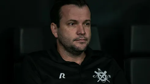 Daniel Paulista técnico do CRB durante partida contra o Atlético-MG no estádio Arena MRV pelo campeonato Copa Do Brasil 2024. Foto: Fernando Moreno/AGIF
