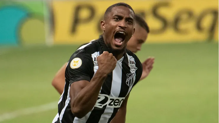 Saulo Mineiro jogador do Ceará