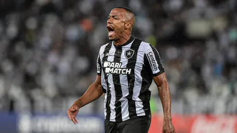Marlon Freitas, jogador do Botafogo, durante partida contra o Júnior Barranquilla no Nilton Santos, pela Copa Libertadores.
