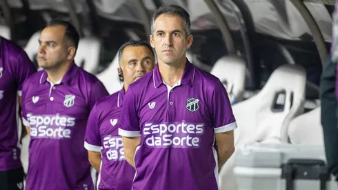Léo Condé fala sobre briga pelo acesso, mas faz pedido: "Passo a passo"