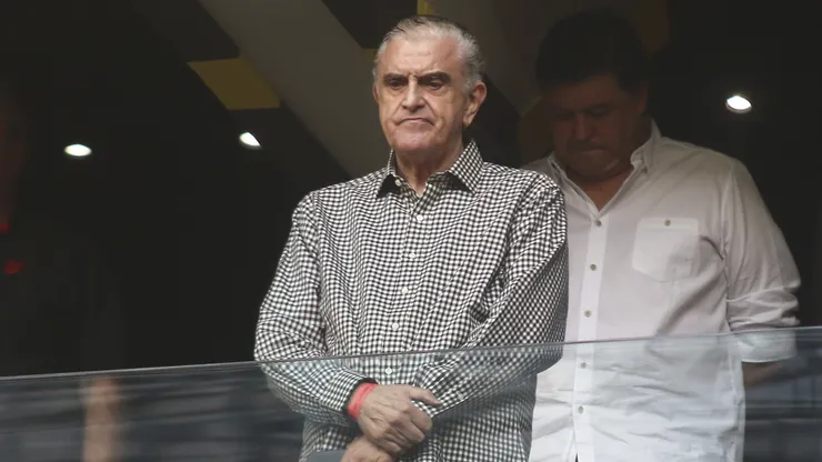 Mauro Celso Petraglia presidente do Athletico-PR durante partida contra o Flamengo no estádio Arena da Baixada pelo campeonato Brasileiro A 2024. Foto: Gabriel Machado/AGIF