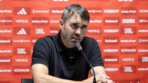 Coudet entra na mira de clube brasileiro após deixar o Internacional (Foto: Robson Mafra/AGIF)