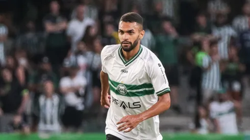Vini Paulista jogador do Coritiba durante partida contra o Andraus no estadio Couto Pereira pelo campeonato Paranaense 2024.