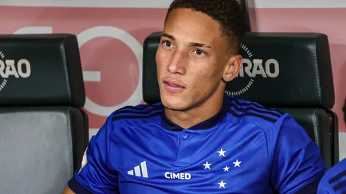 Robert durante confronto contra o Athletico-PR no Brasileirão de 2023.