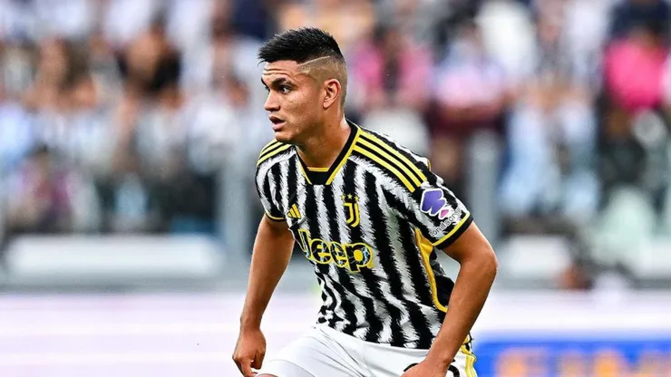 Alcaraz chegaria para disputar titularidade no Flamengo - Foto: Divulgação/Instagram