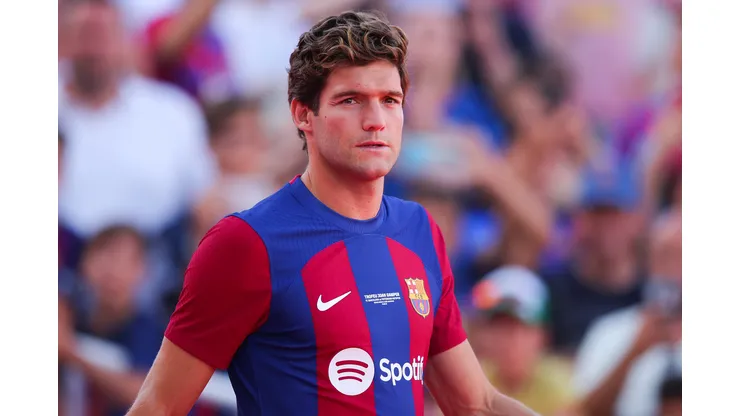 Marcos Alonso durante amistoso contra o Tottenham em 2023.