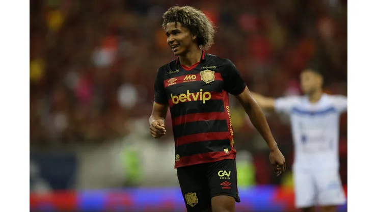 Pedro Lima, cria do Sport. Foto: Marlon Costa/AGIF