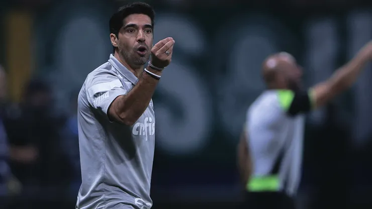 Abel Ferreira tecnico do Palmeiras durante partida contra o Botafogo Foto: Ettore Chiereguini/AGIF