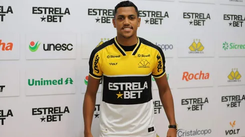 Foto: Divulgação/Criciúma - Pedro Rocha em apresentação no Criciúma.