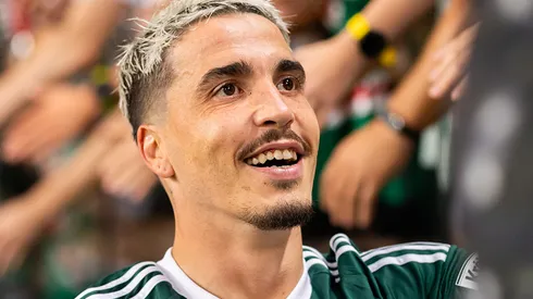 Josué Pesqueira atuando no Legia Warszawa-POL, reforço do Coritiba