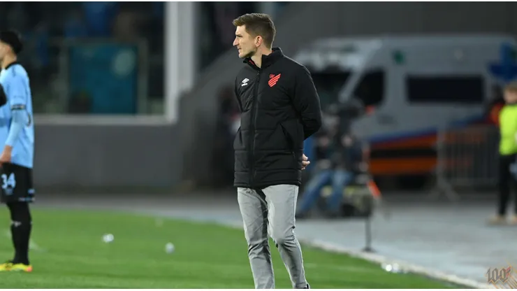 Foto: José Tramontin/athletico.com.br - Varini durante confronto contra o Belgrano na Sul-Americana.