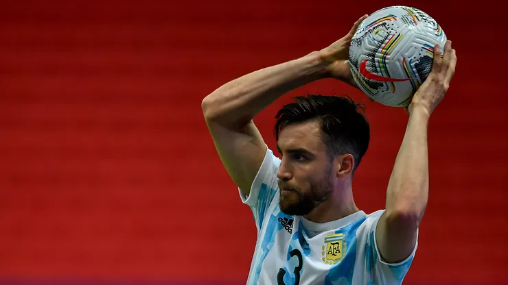 Tagliafico jogador do Argentina durante partida contra o Paraguai no estádio Mane Garrincha pelo campeonato Copa América 2021. Argentino ganhou força no Imortal