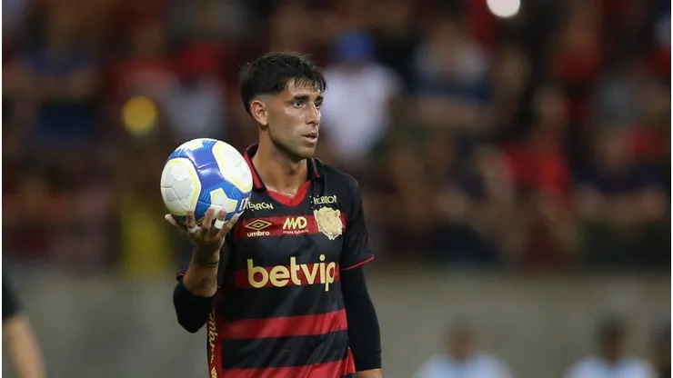 Di Plácido vira assunto no Sport.