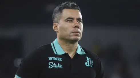 Jair Ventura, técnico do Juventude, durante partida contra o Athletico-PR na Ligga Arena, pelo Campeonato Brasileiro.