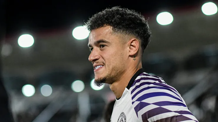 Philippe Coutinho jogador do Vasco durante aquecimento antes da partida contra o Bragantino no estadio Sao Januario pelo campeonato Brasileiro A 2024.