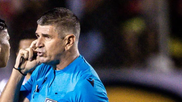 Marcelo de Lima Henrique apitou Vitória x Cruzeiro.