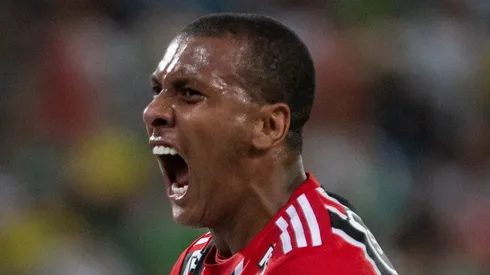 Luizão pode fechar com o Corinthians.