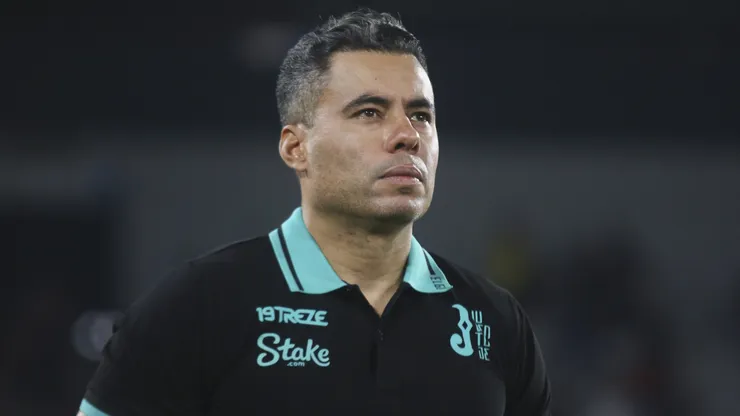 Jair Ventura tecnico do Juventude durante partida contra o Athletico-PR no estadio Arena da Baixada pelo campeonato Brasileiro A 2024. Foto: Gabriel Machado/AGIF